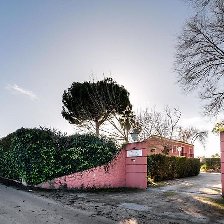 Villa Lucrecia Moron de la Frontera Exterior photo